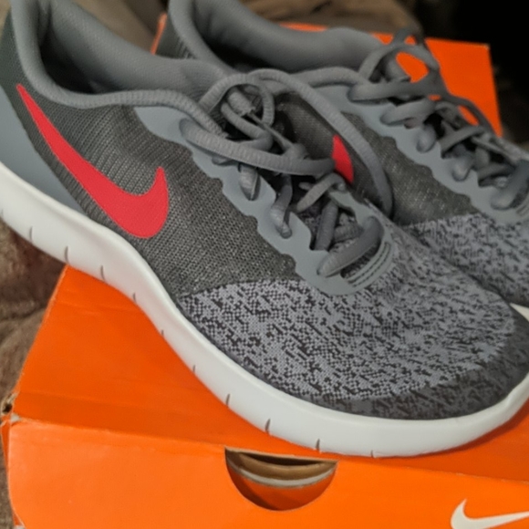 nike shoes 6.5 youth